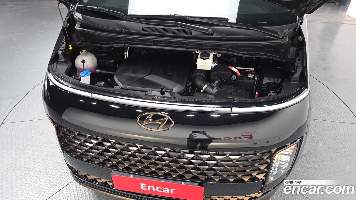 Hyundai Staria 2023