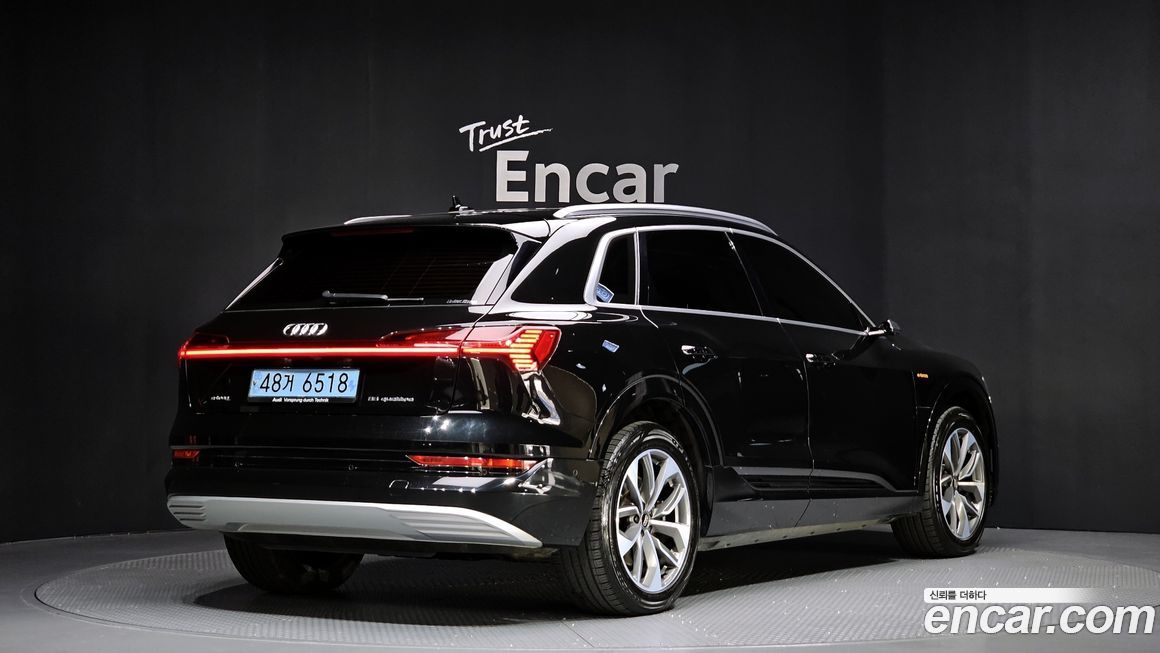 Audi e-tron 2020