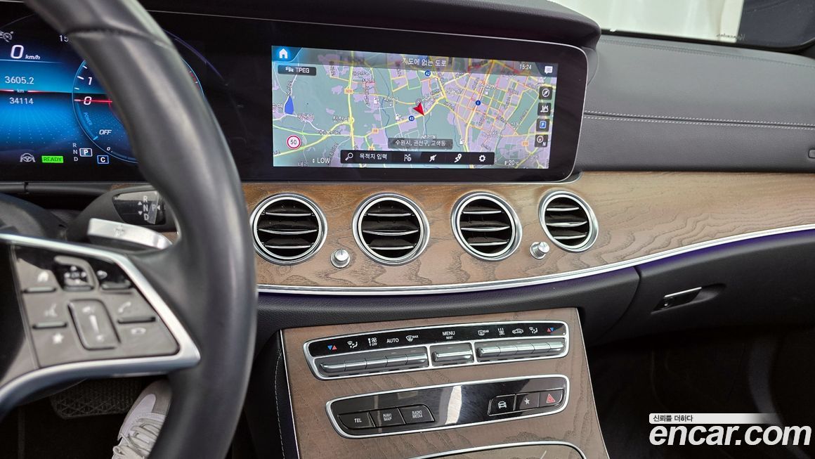 Mercedes-Benz E-Class 2021