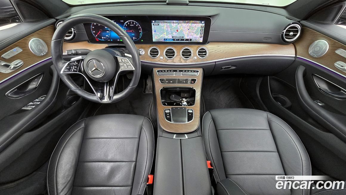 Mercedes-Benz E-Class 2021