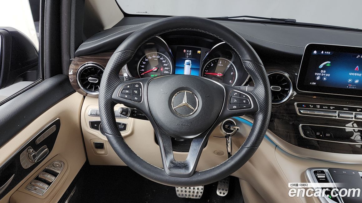 Mercedes-Benz V-Class 2022