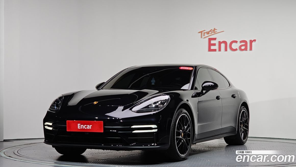 Porsche Panamera 2023