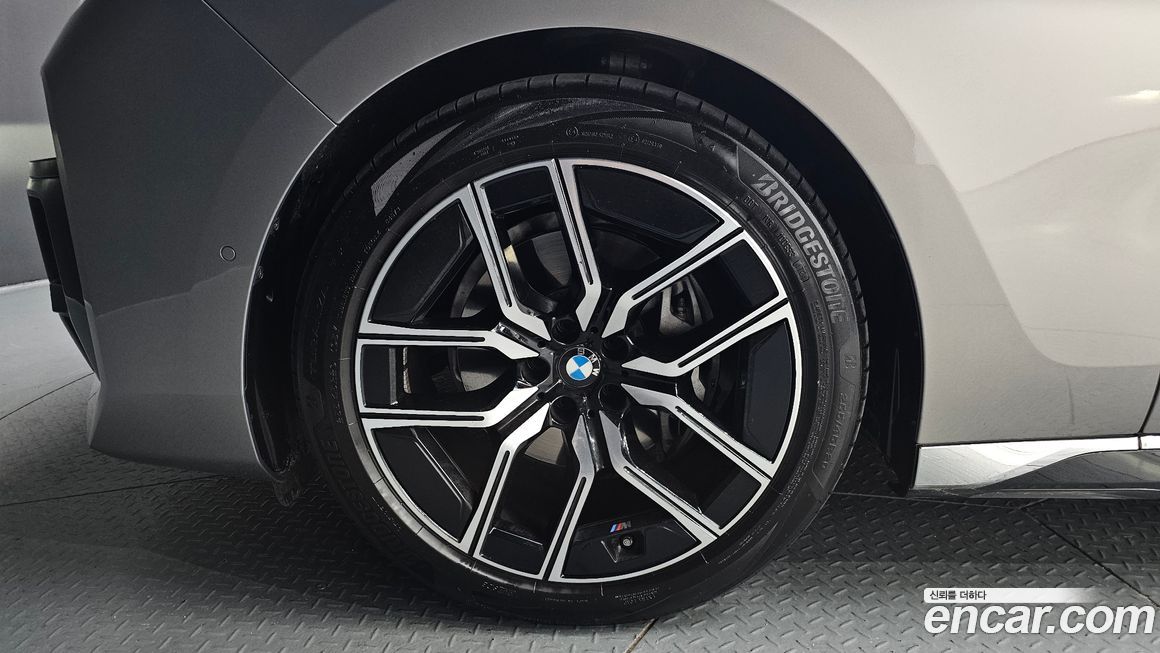 BMW 7-Series 2025