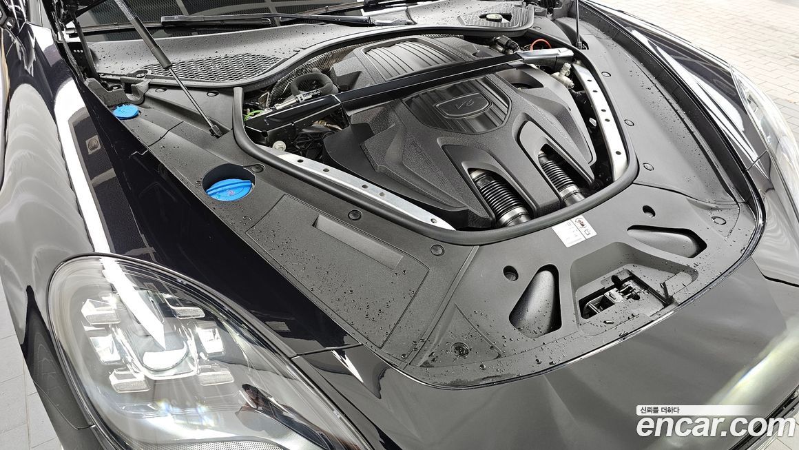 Porsche Panamera 2023