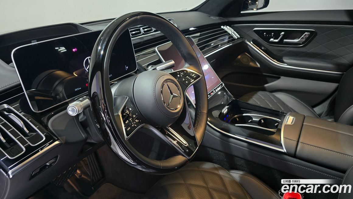 Mercedes-Benz S-Class 2025