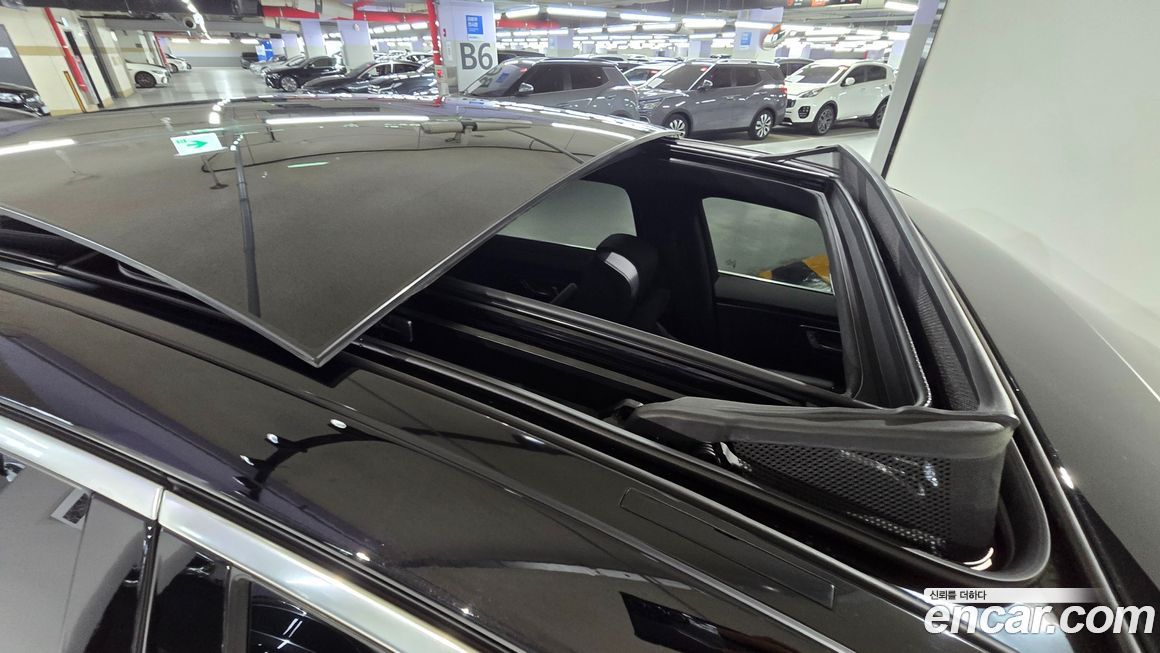 Mercedes-Benz S-Class 2025