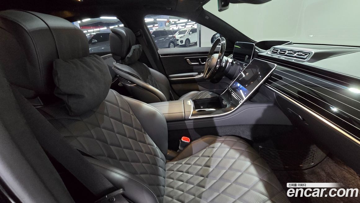 Mercedes-Benz S-Class 2025