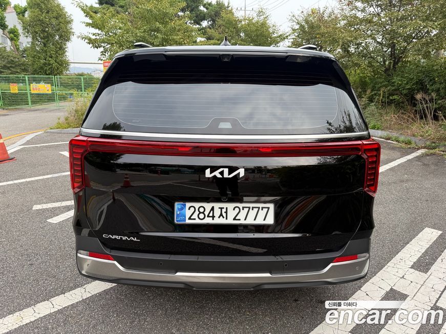 Kia Canival 2024