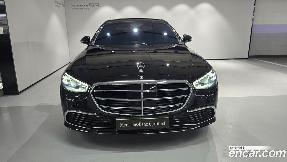 Mercedes-Benz S-Class 2025