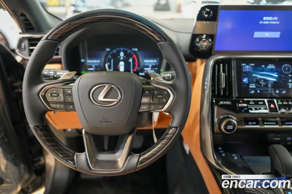 Lexus LX 2025