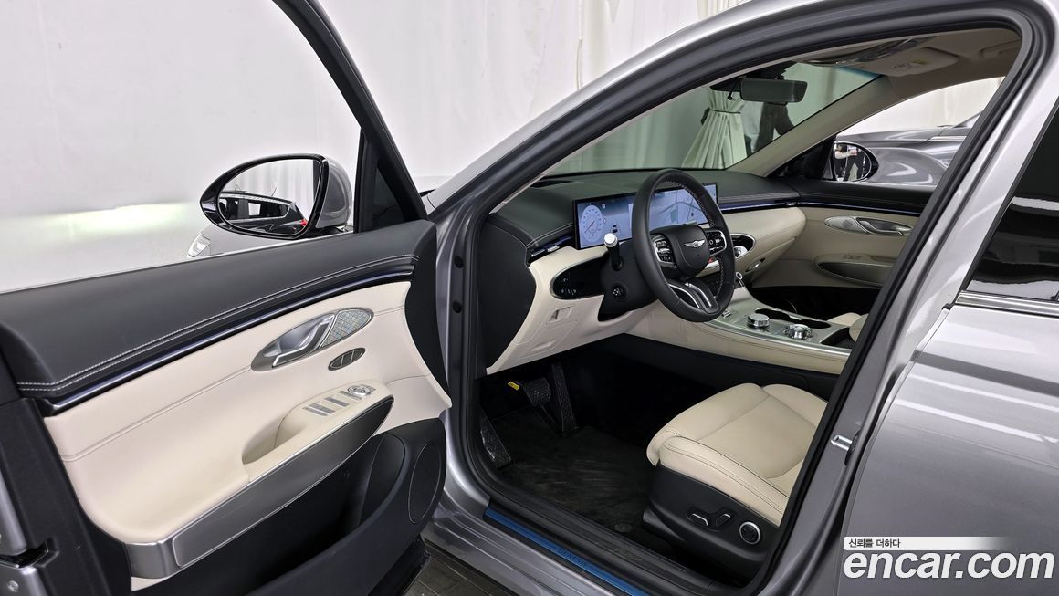 Genesis GV70 2025