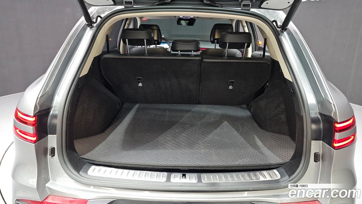 Genesis GV70 2025