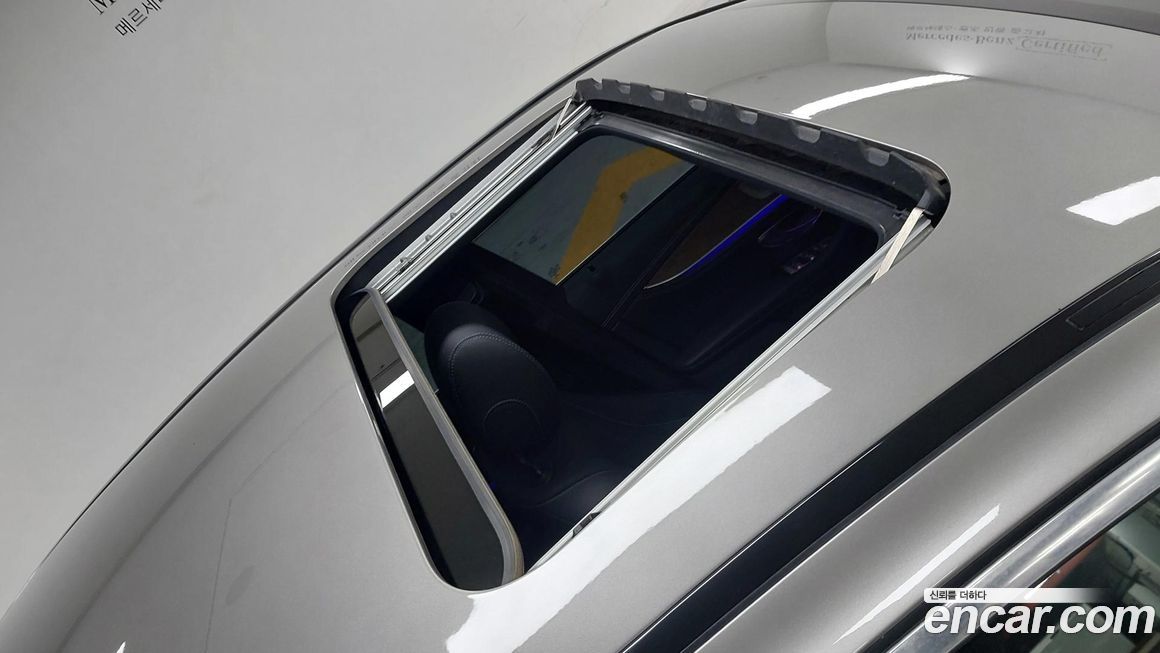 Mercedes-Benz E-Class 2023