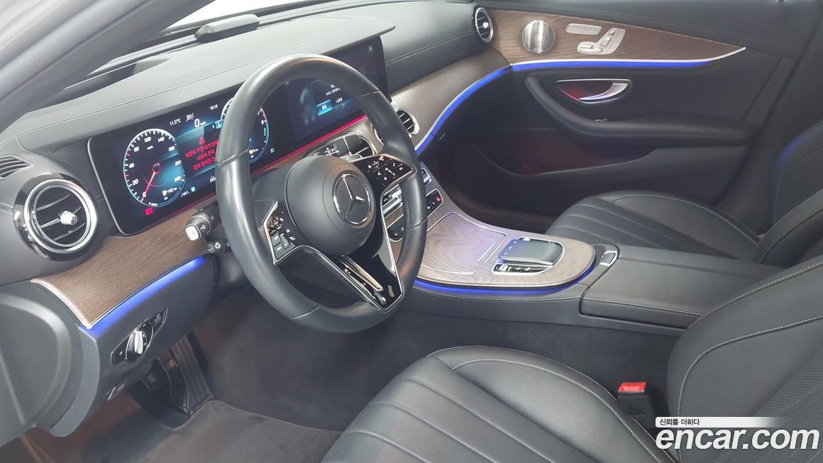 Mercedes-Benz E-Class 2023