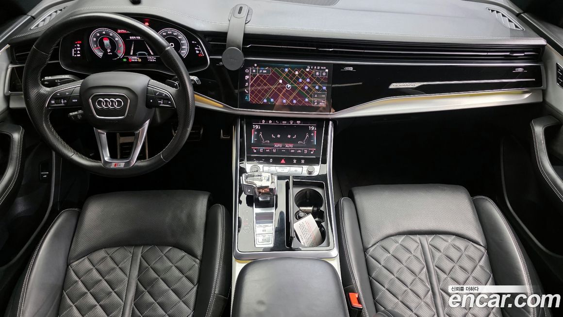 Audi Q8 2021