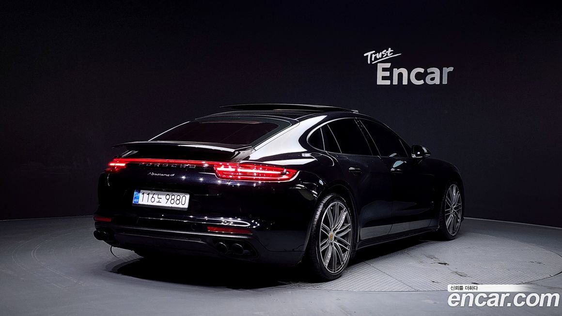 Porsche Panamera 2020