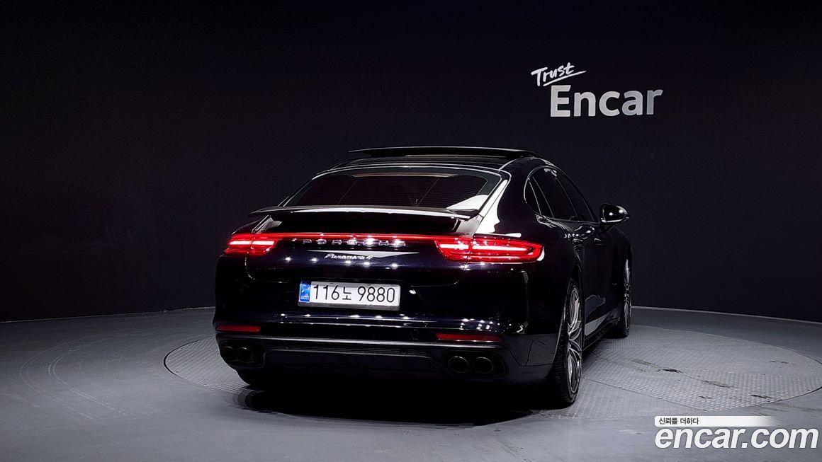 Porsche Panamera 2020