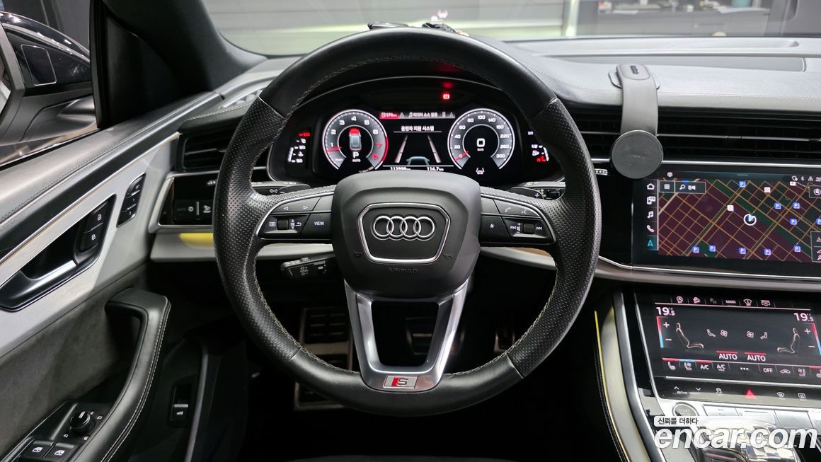 Audi Q8 2021
