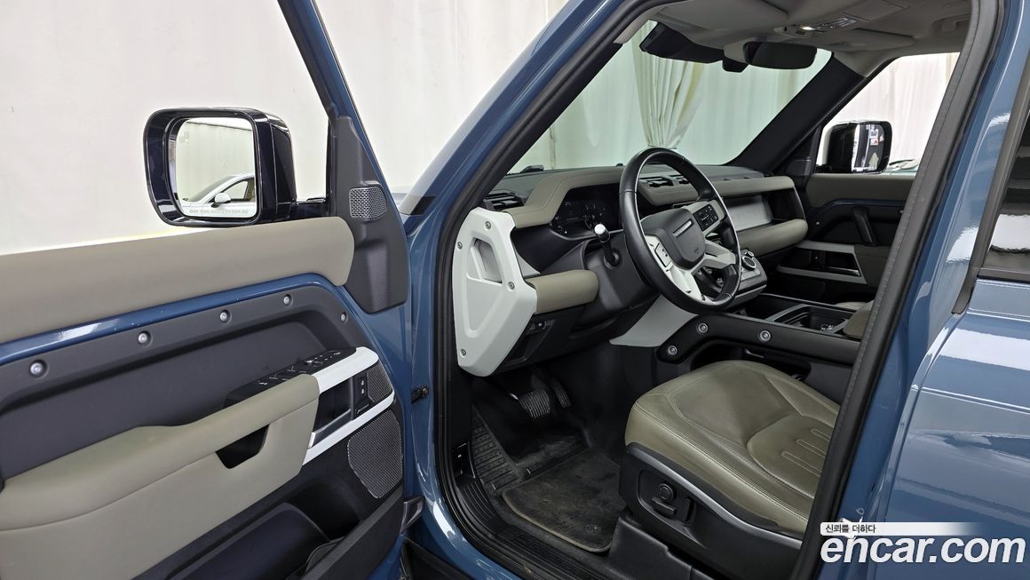 Land Rover Defender 2022