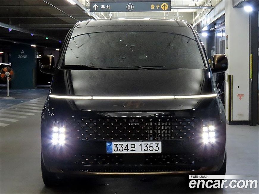 Hyundai Staria 2025