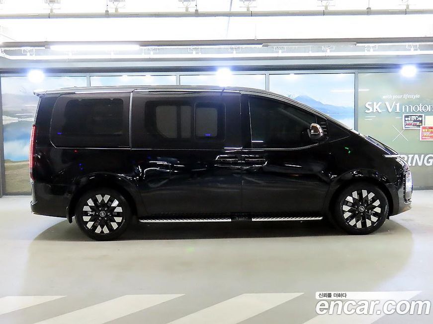 Hyundai Staria 2025