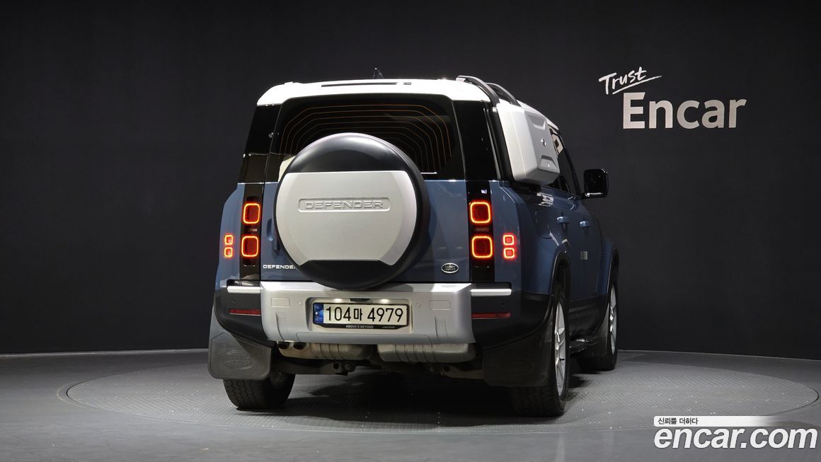 Land Rover Defender 2022