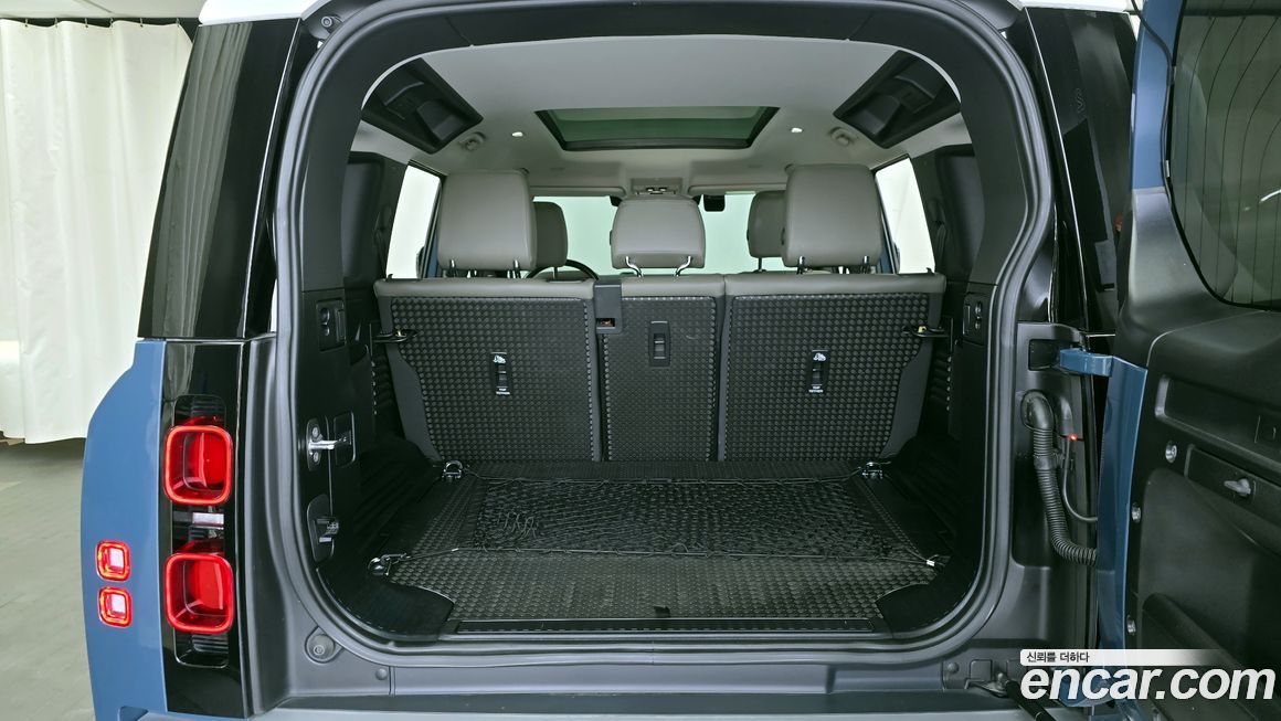 Land Rover Defender 2022