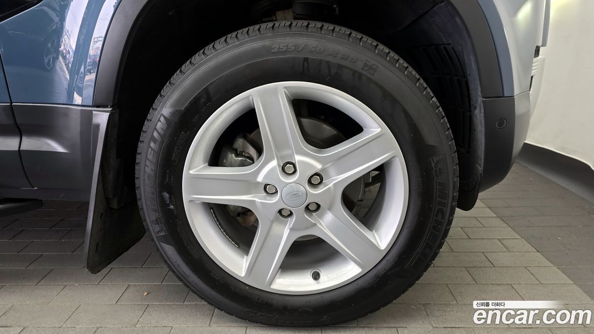 Land Rover Defender 2022