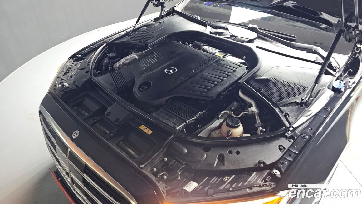 Mercedes-Benz S-Class 2022