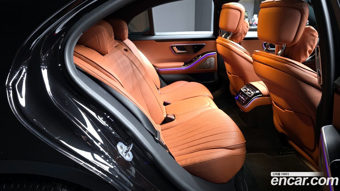 Mercedes-Benz S-Class 2025