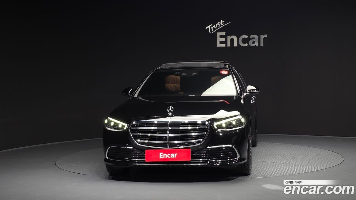 Mercedes-Benz S-Class 2025