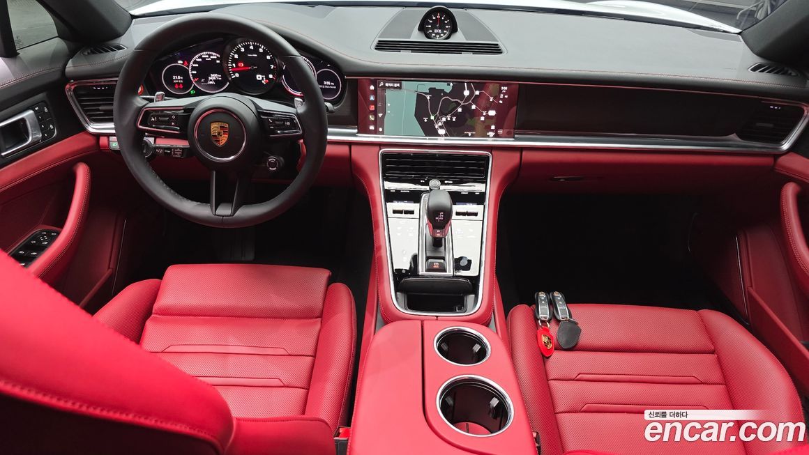 Porsche Panamera 2023