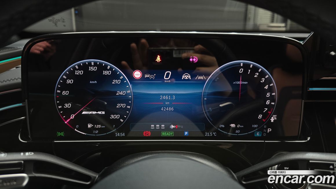 Mercedes-Benz E-Class 2025