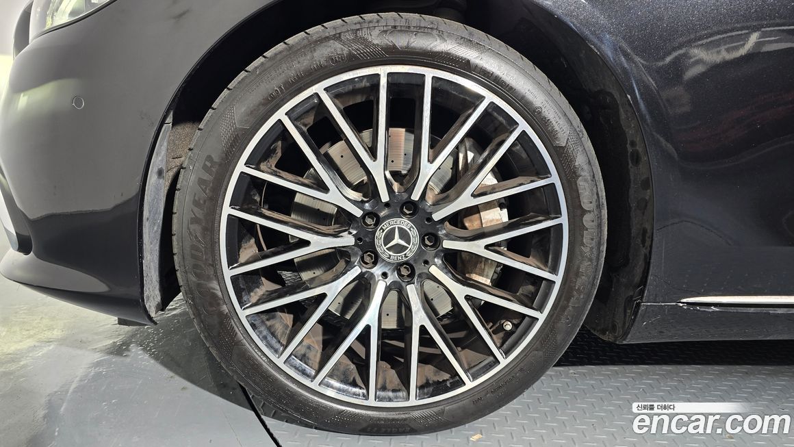 Mercedes-Benz S-Class 2022