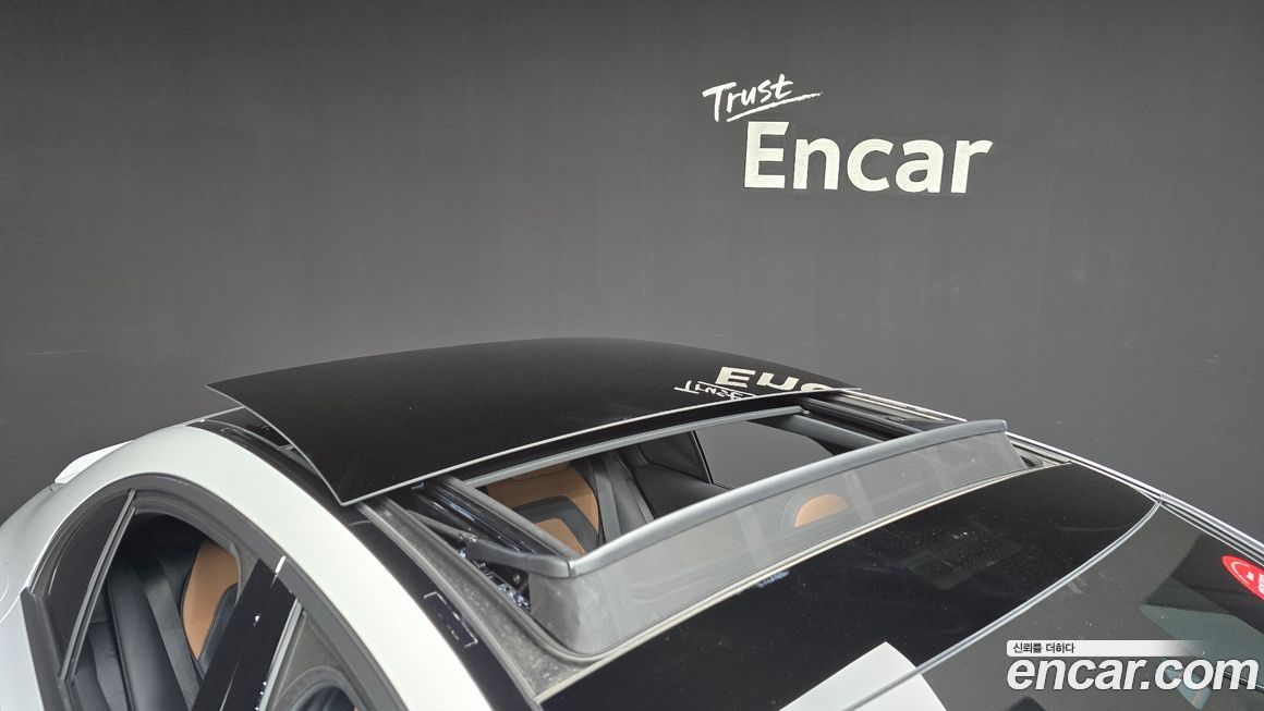 Mercedes-Benz E-Class 2025