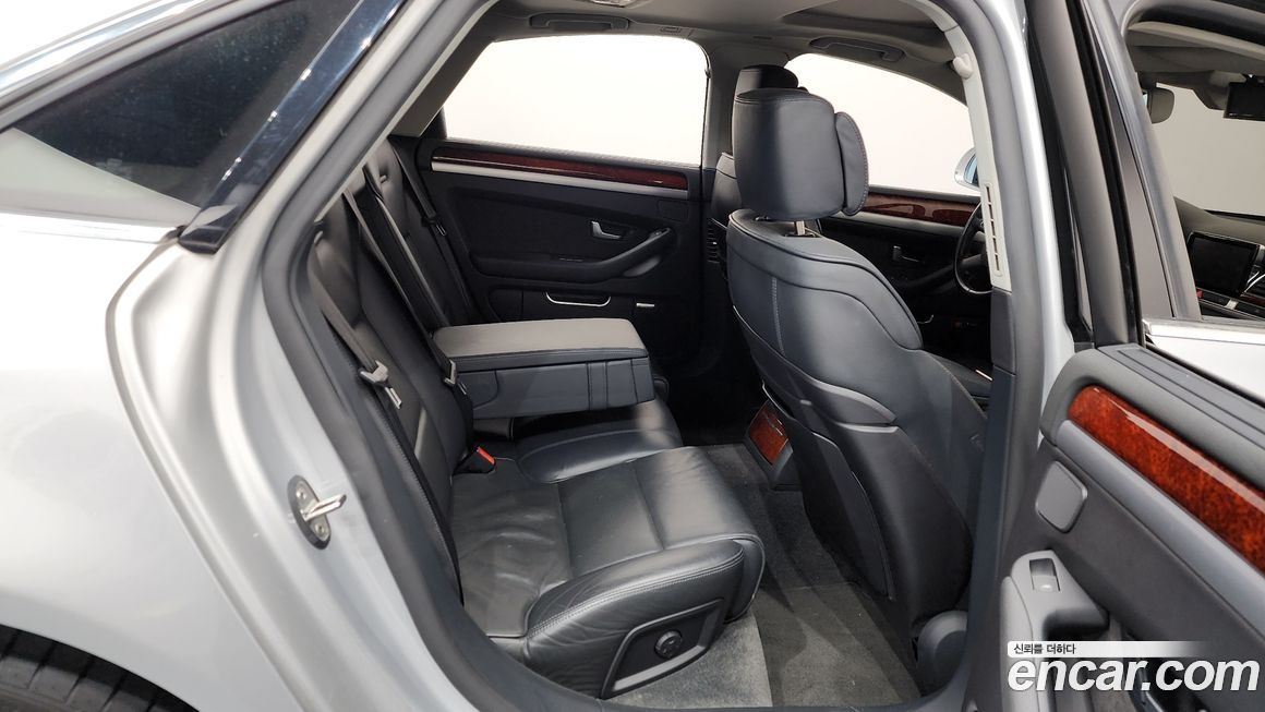 Audi A8 2010