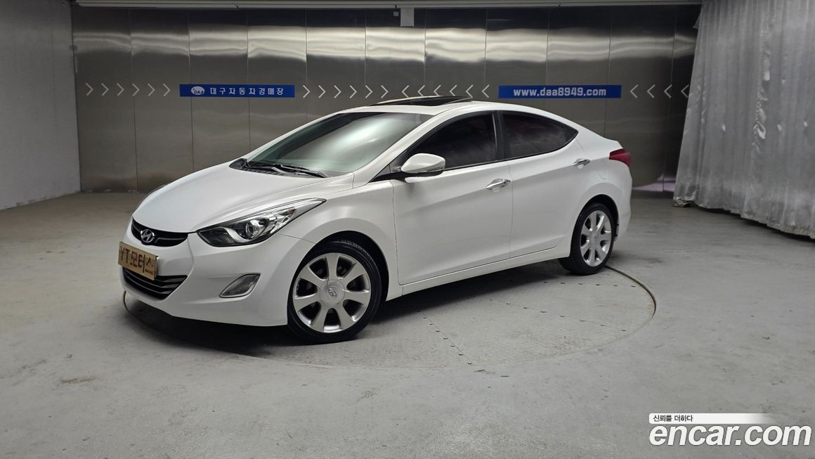 Hyundai AVANTE 2011
