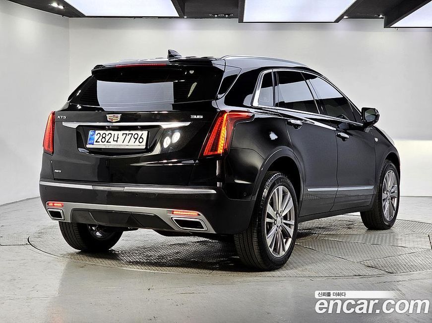 Cadillac XT5 2023