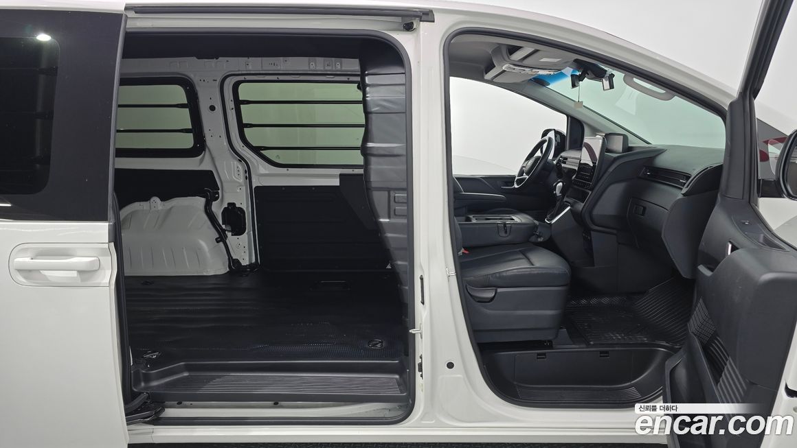 Hyundai Staria 2023