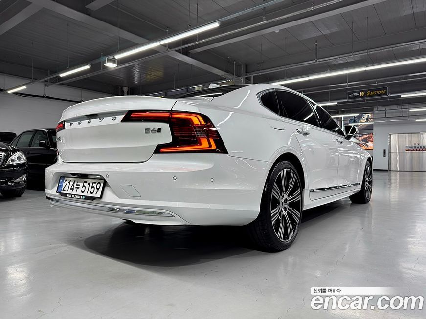 Volvo S90 2023