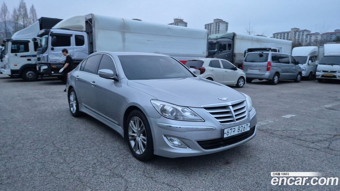 Hyundai Genesis 2012