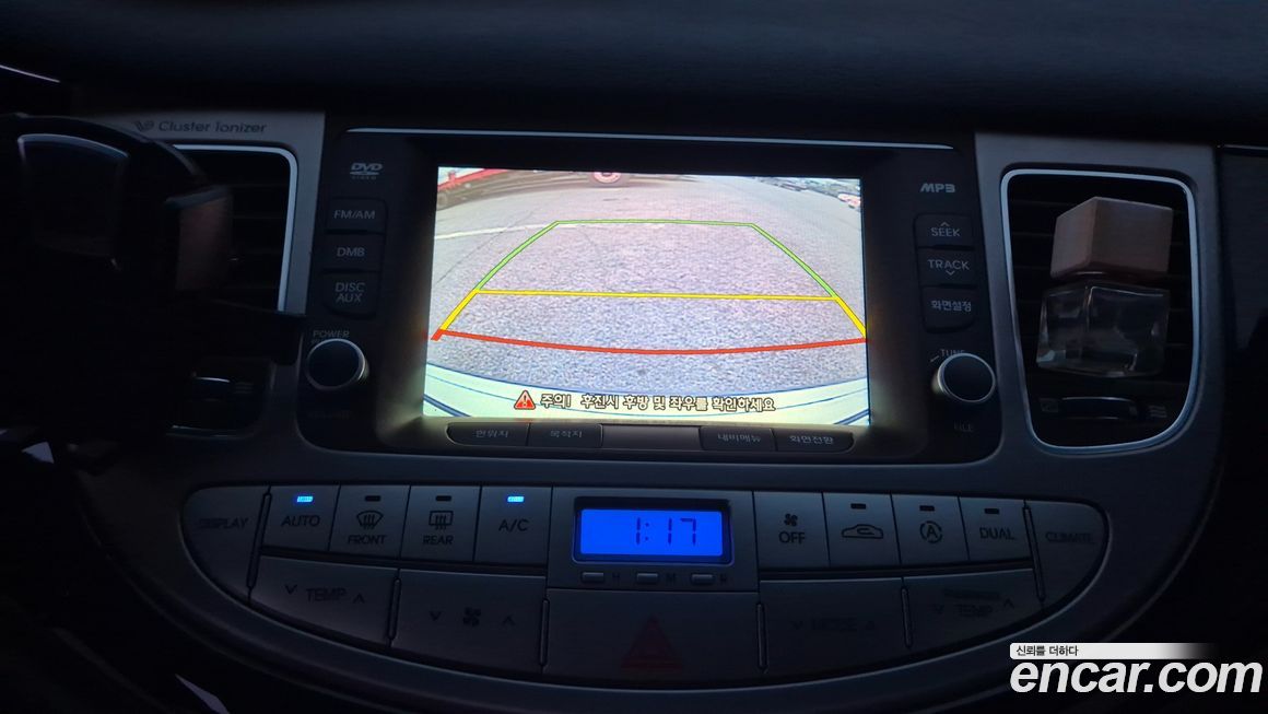 Hyundai Genesis 2012