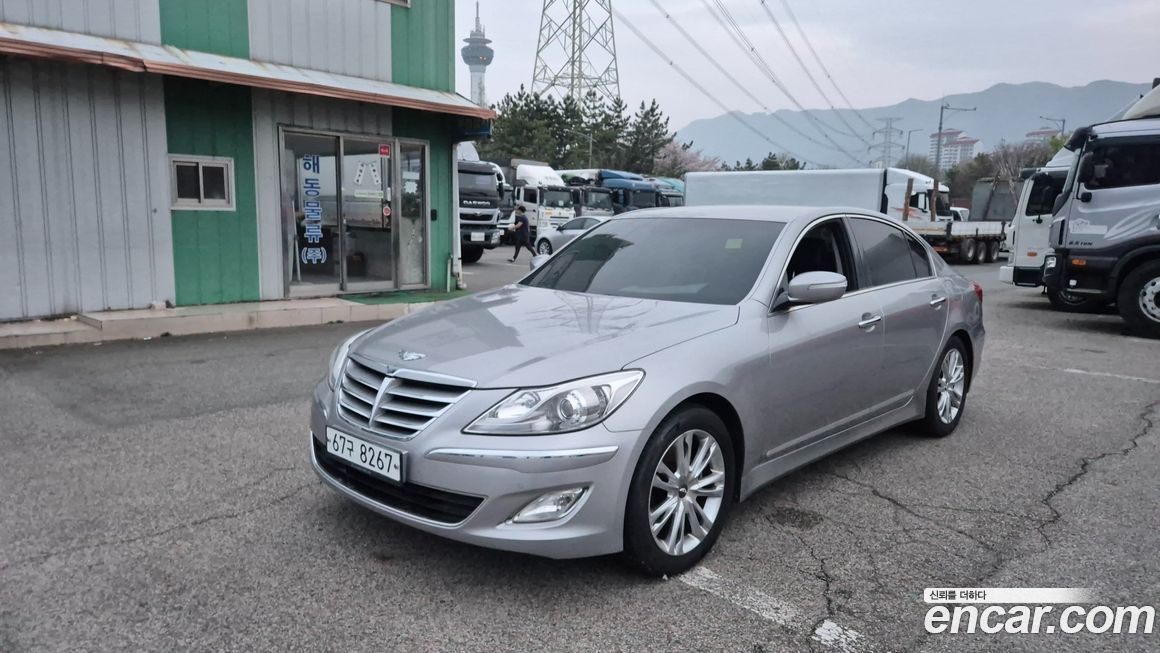 Hyundai Genesis 2012