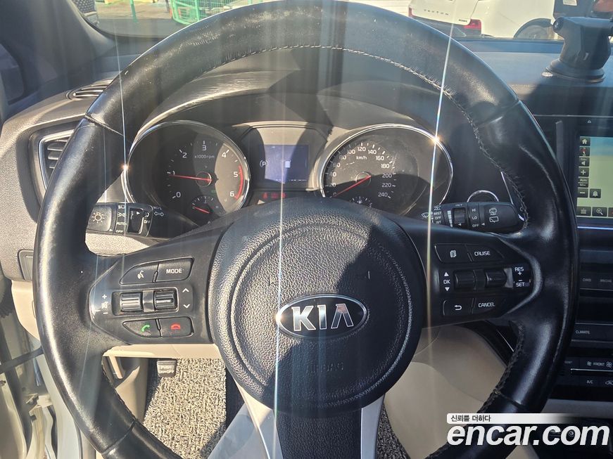 Kia Canival 2016