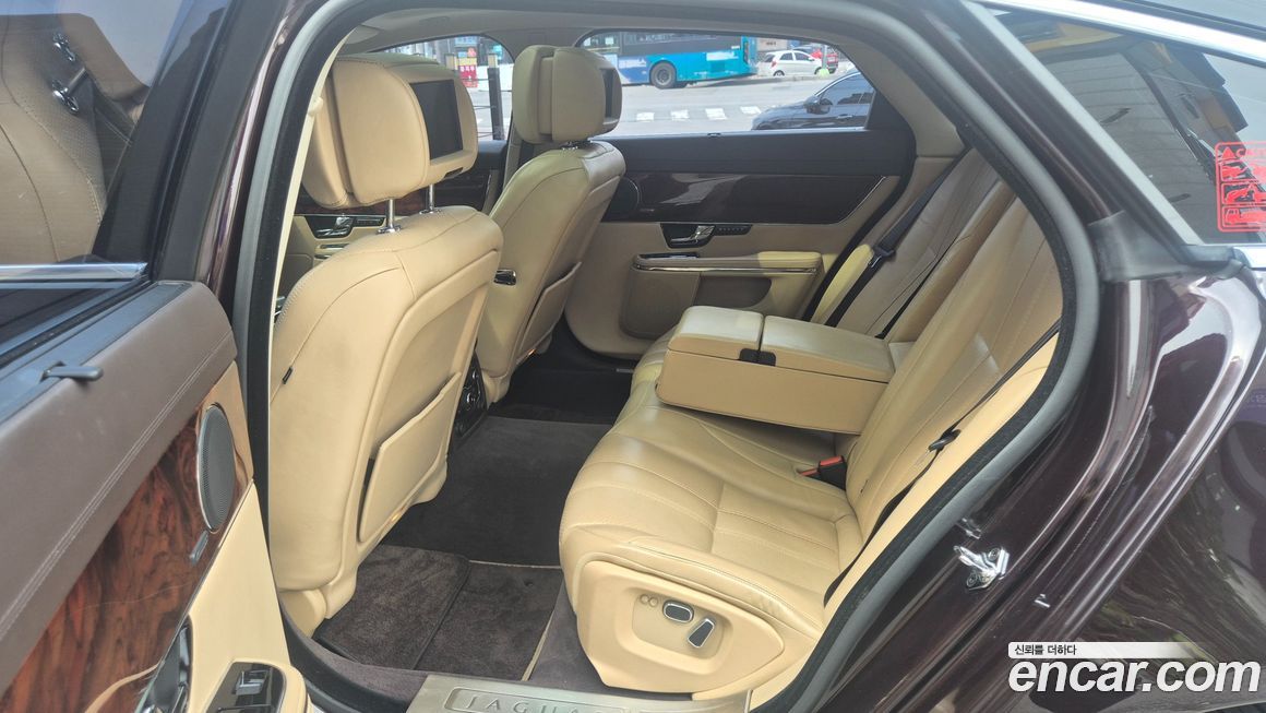 Jaguar XJ 2013