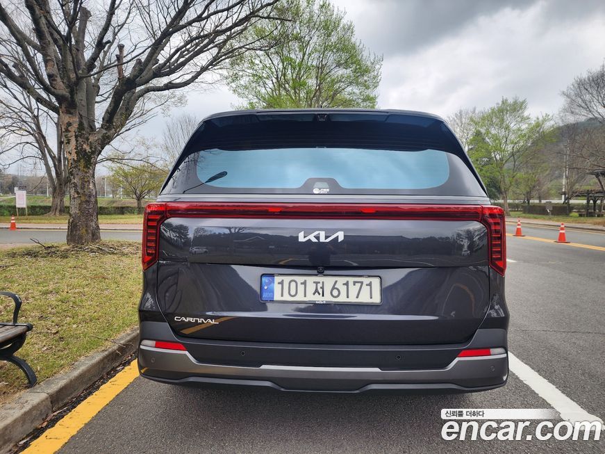 Kia Canival 2024