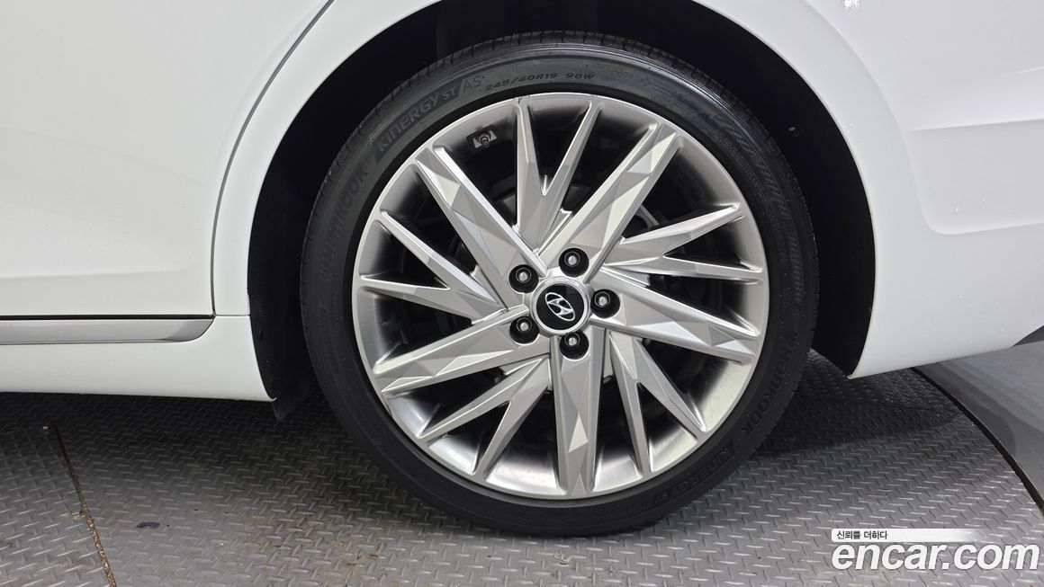 Hyundai Grandeur 2022