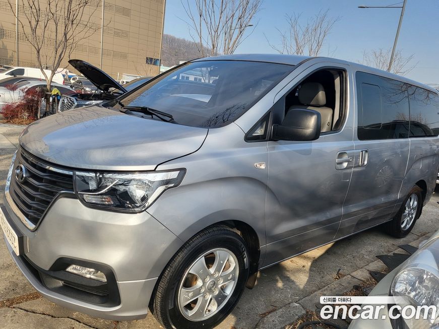 Hyundai Starex 2019