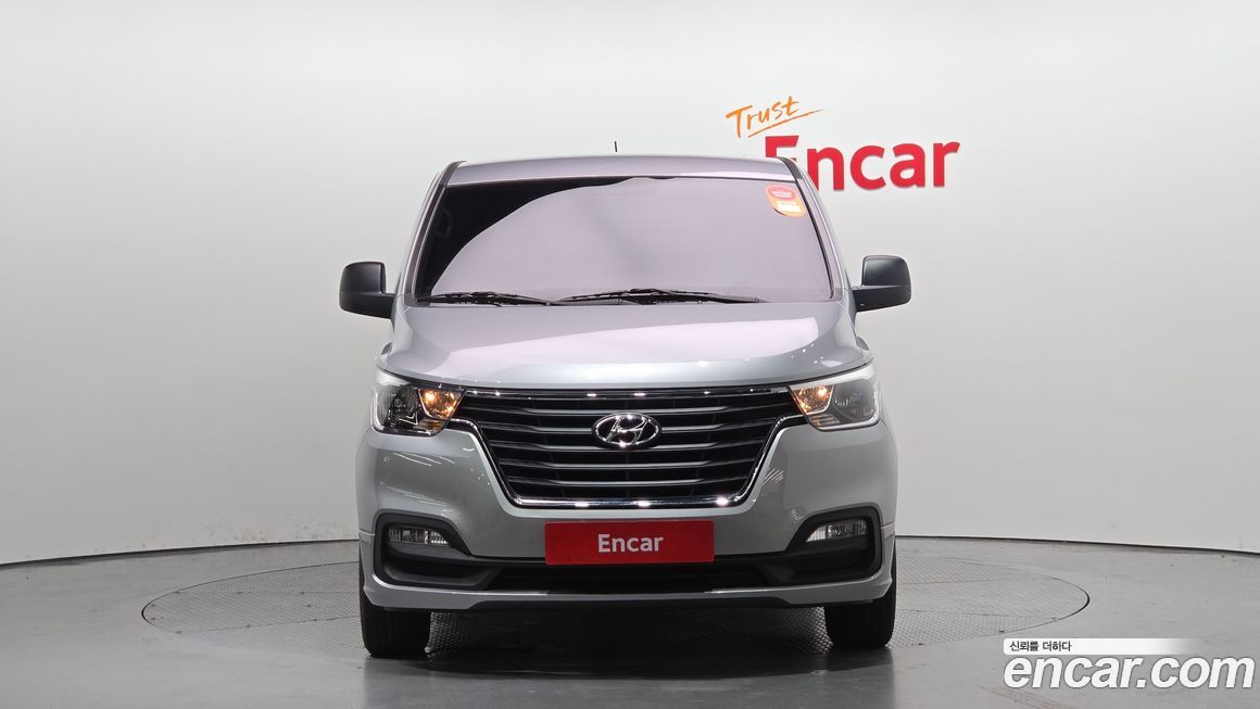Hyundai Starex 2019