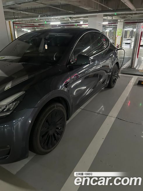Tesla Model Y 2022